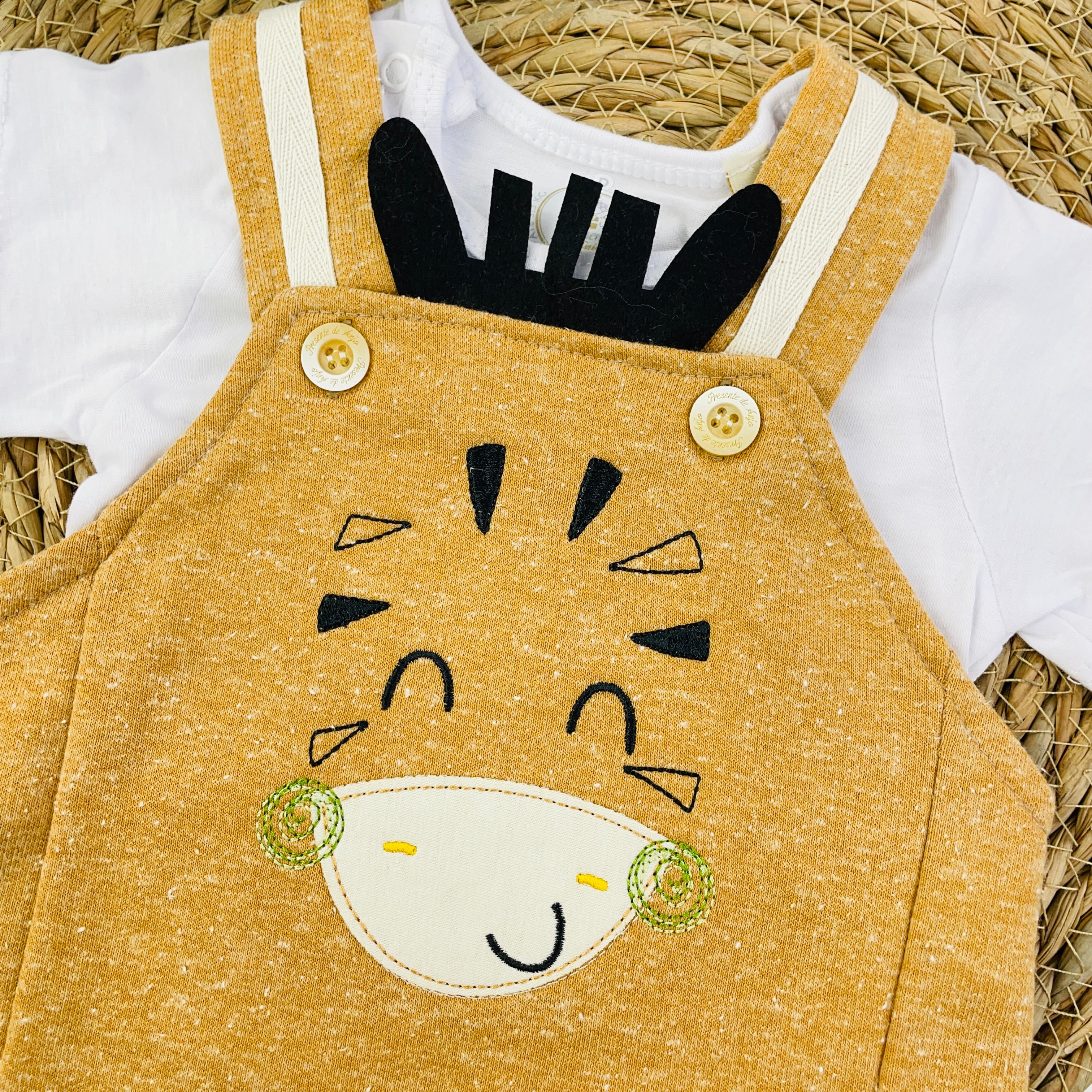 Conjunto Jardineira Presente De Anjo Bebê Menino Zebra