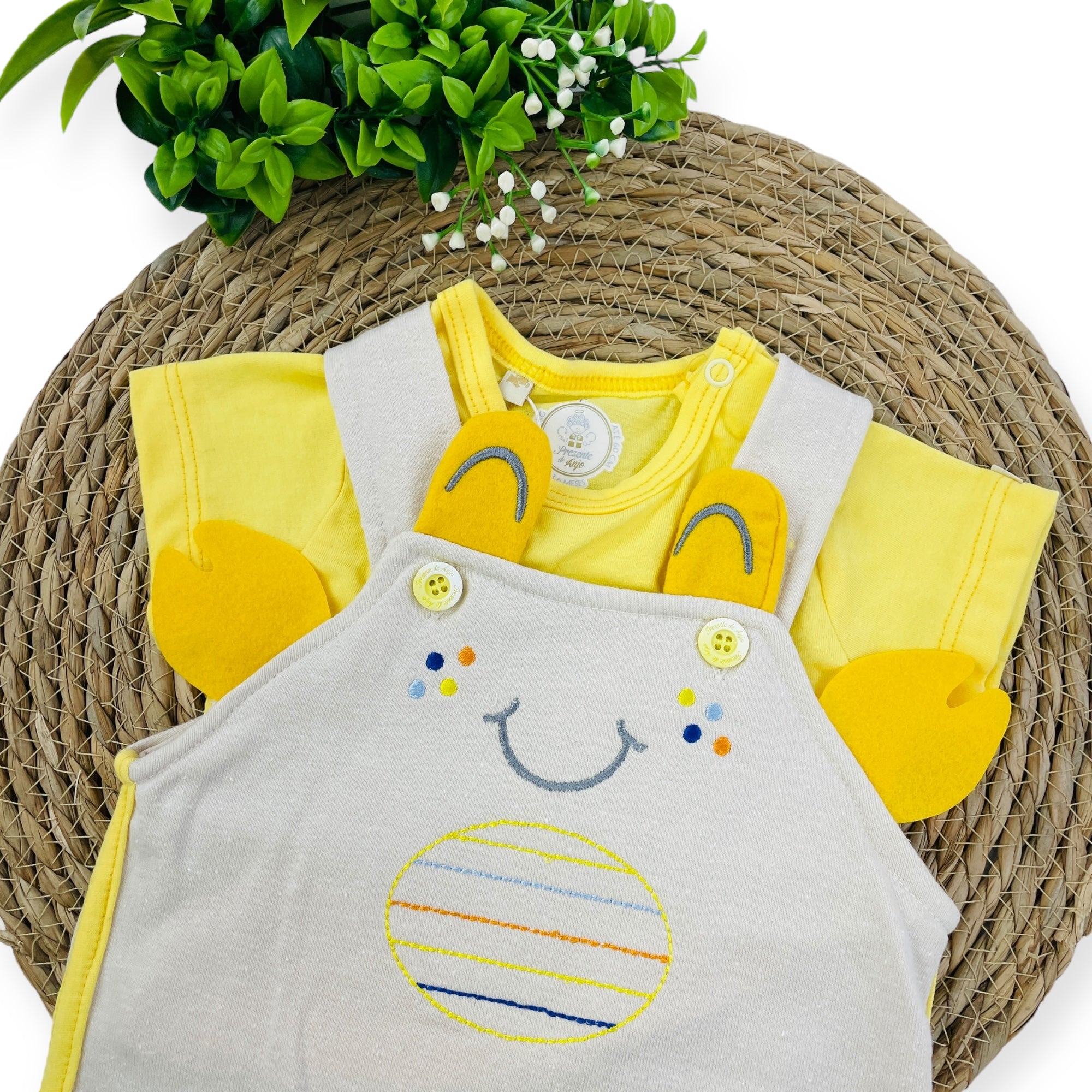 Conjunto Jardineira Presente De Anjo Bebê Menino Carangueijo