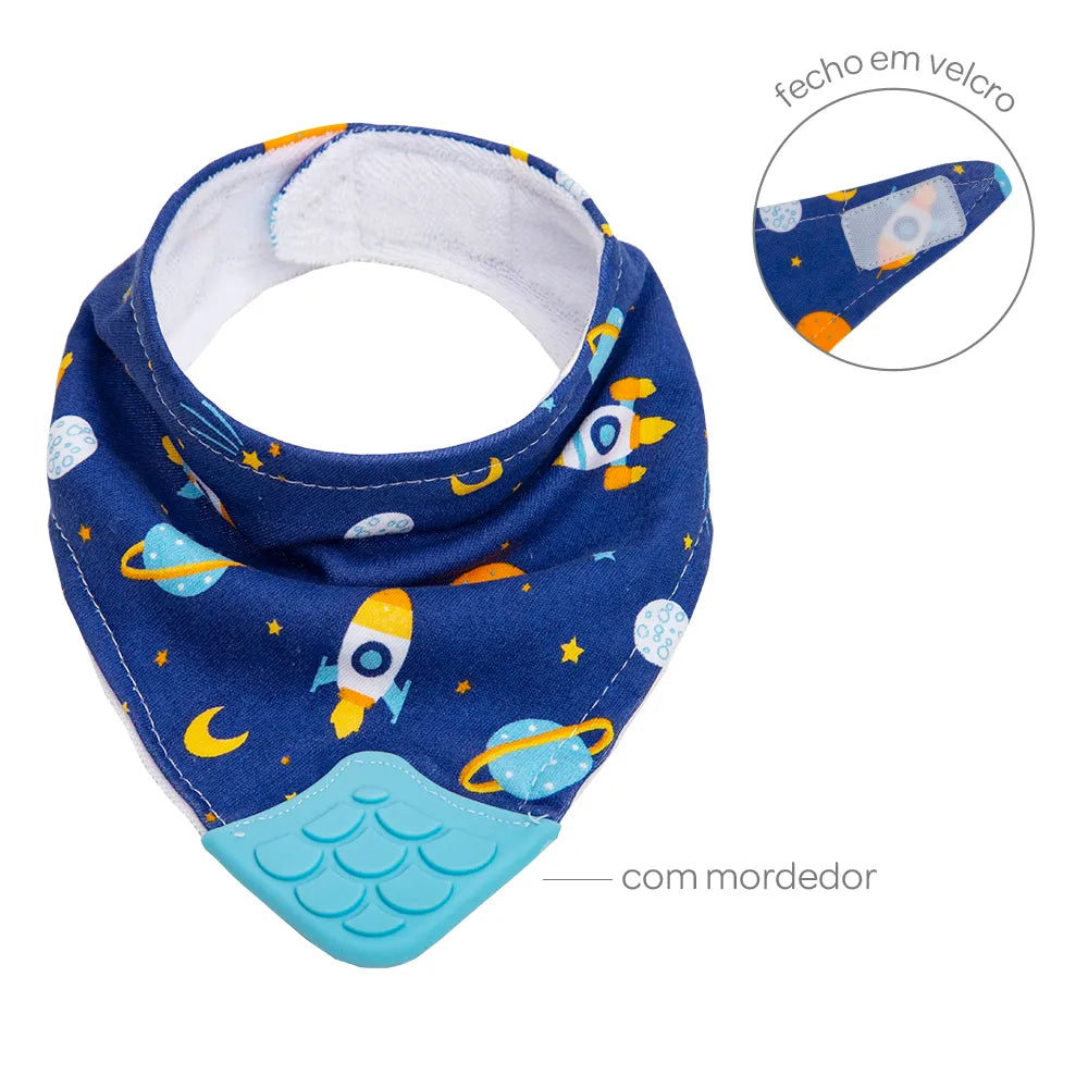 Babador Bandana Infantil Buba Estampado com Mordedor e Velcro +4 Meses