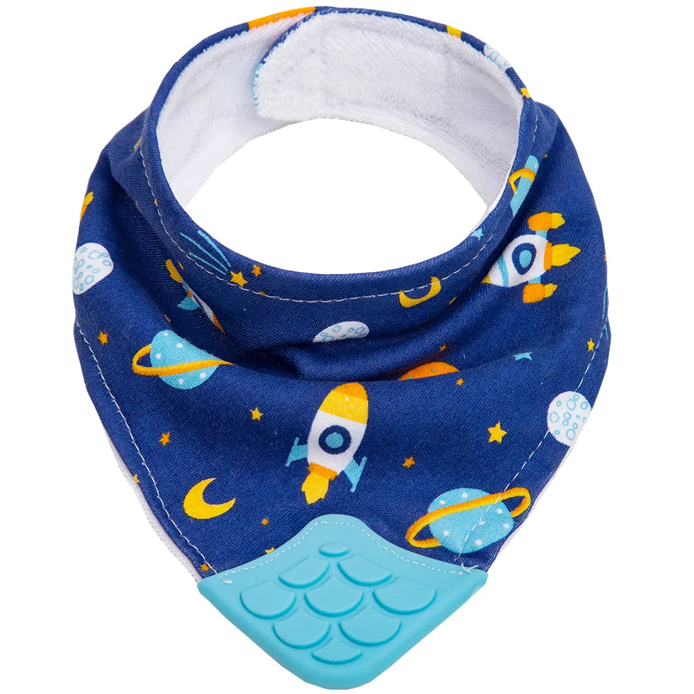 Babador Bandana Infantil Buba Estampado com Mordedor e Velcro +4 Meses