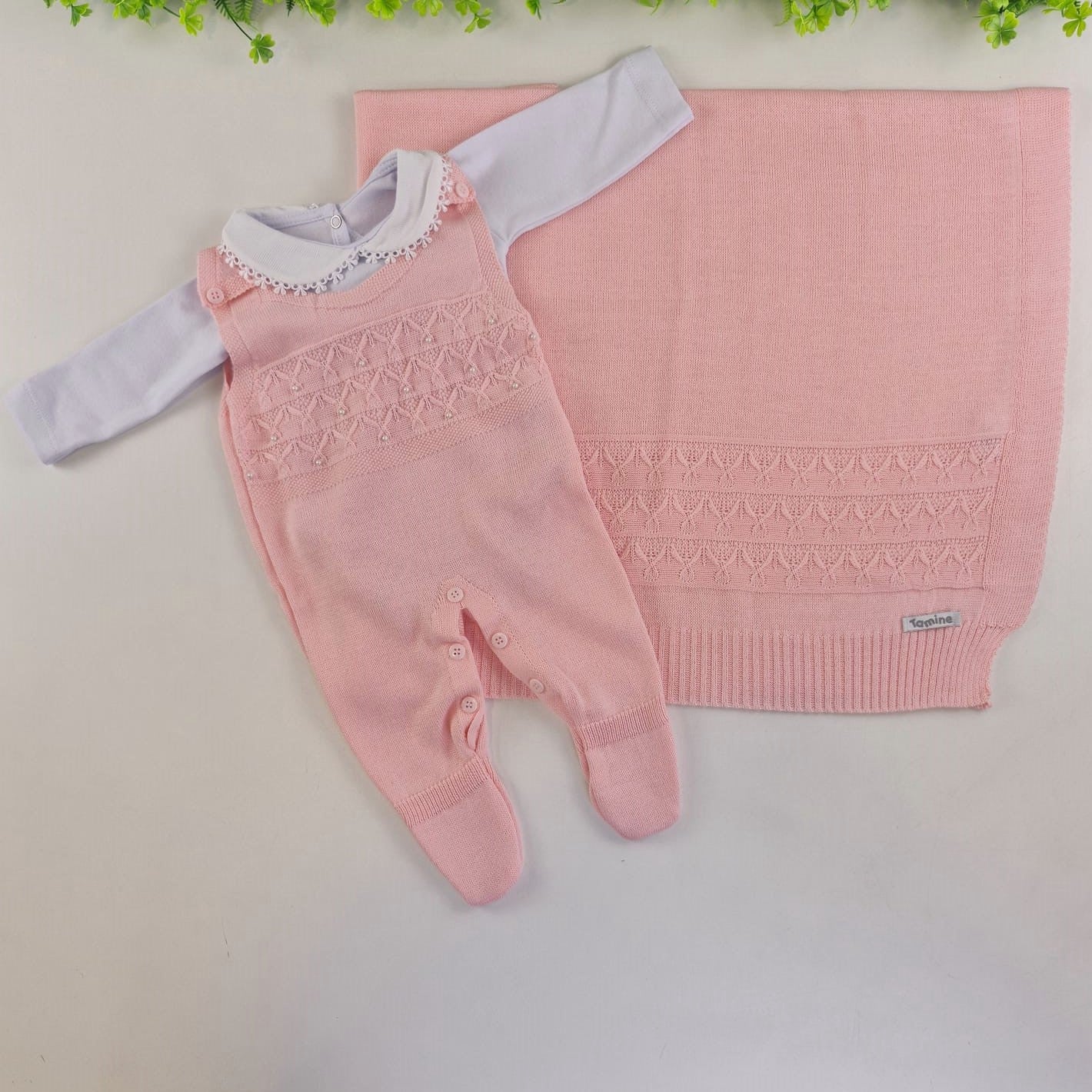 Saída de Maternidade Tamine Baby Naty 3 Pçs - Delicadeza Clássica e Brilho de Pérolas em Tricot Premium