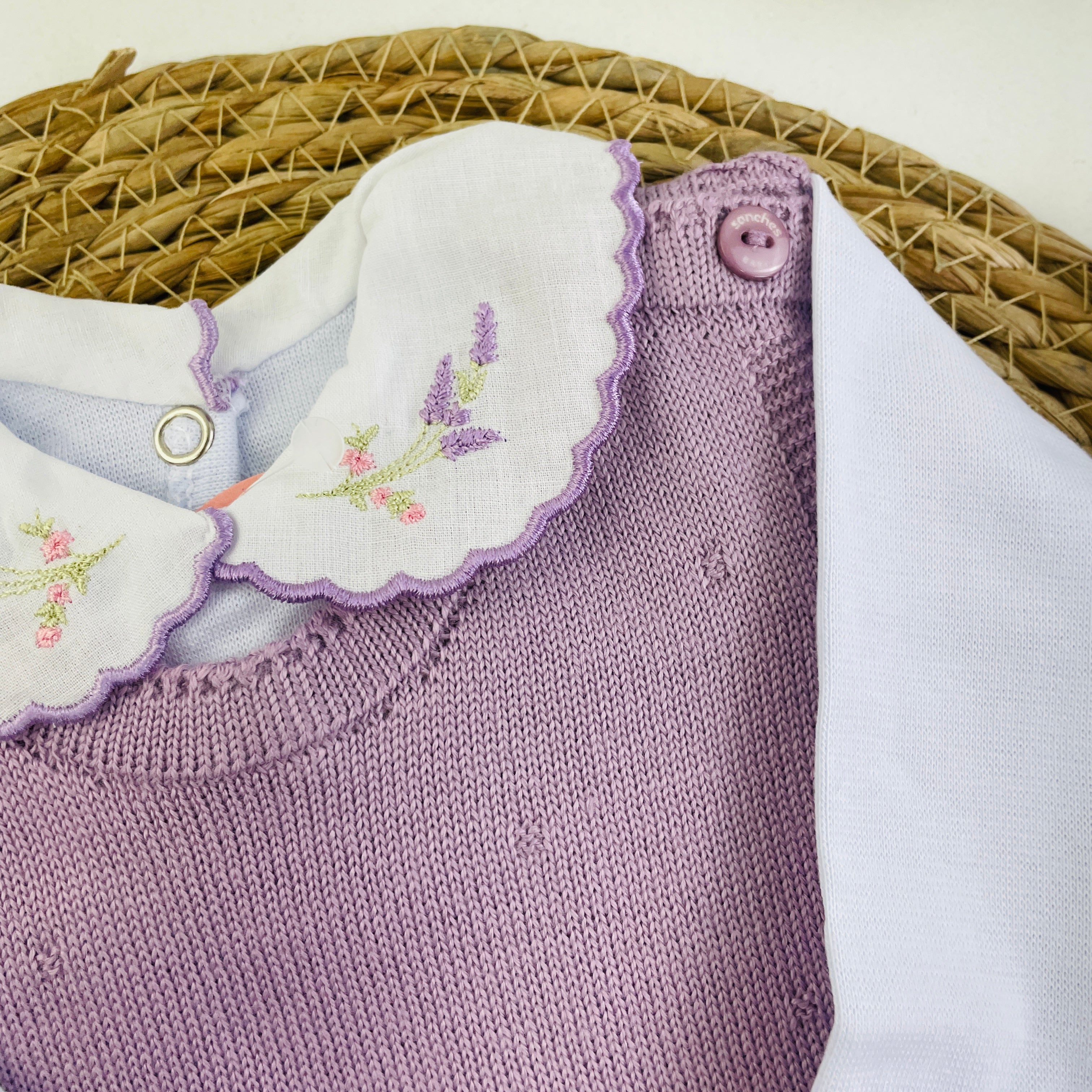Saida De Maternidade Sanches Baby Bordada Em Tricot 6 Peças