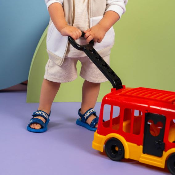 Sandalia Infantil Disney Tour Com Carrinho Grendene