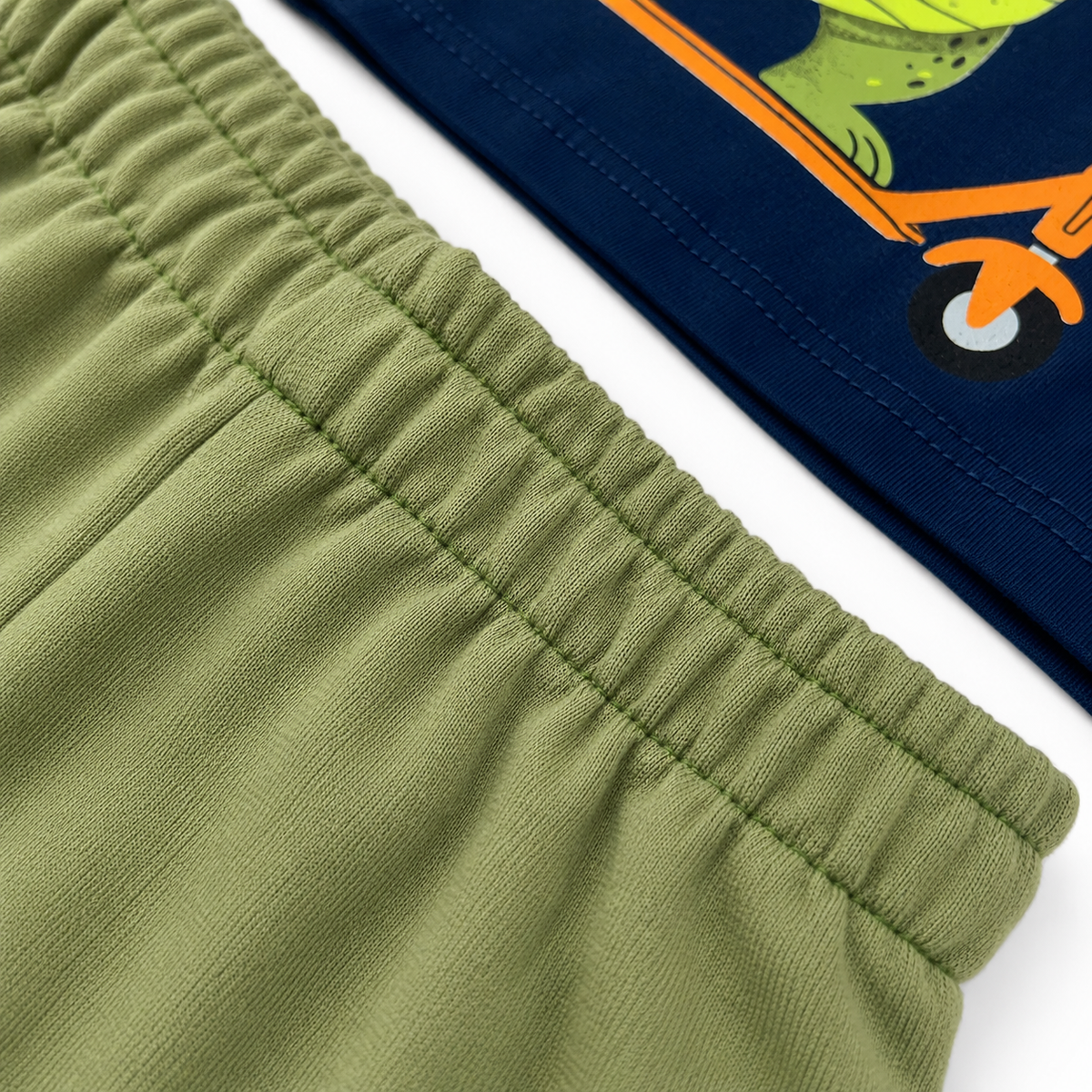 Conjunto Infantil Masculino Kyly Jacaré no Patinete Regata e Bermuda