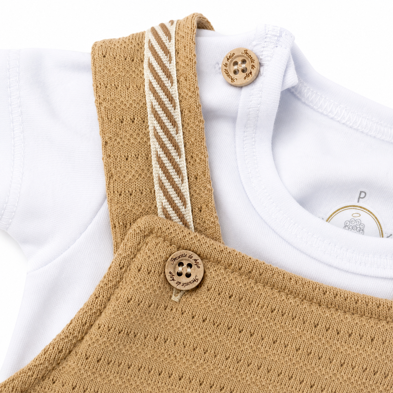 Conjunto Jardineira Masculina Presente de Anjo Tricô com Body