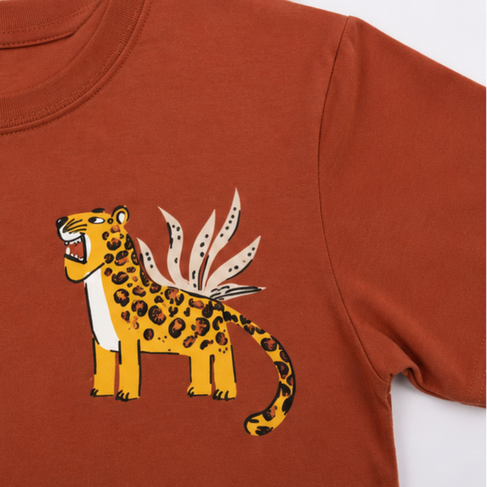 Conjunto Infantil Masculino Kyly Brave & Strong Camiseta e Bermuda Estampada