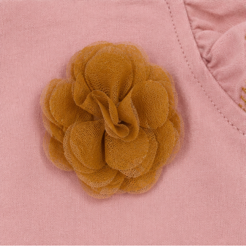Vestido Infantil Feminino Kyly Romântico com Aplicação de Flor e Barrado Ondulado