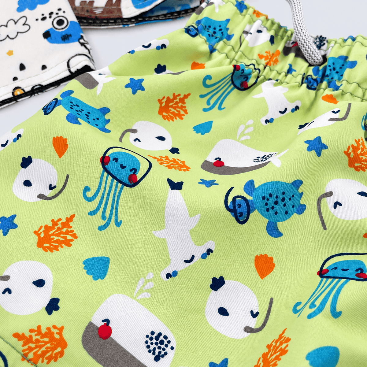 Bermuda Infantil Kalela Tactel Estampada com Cadarço