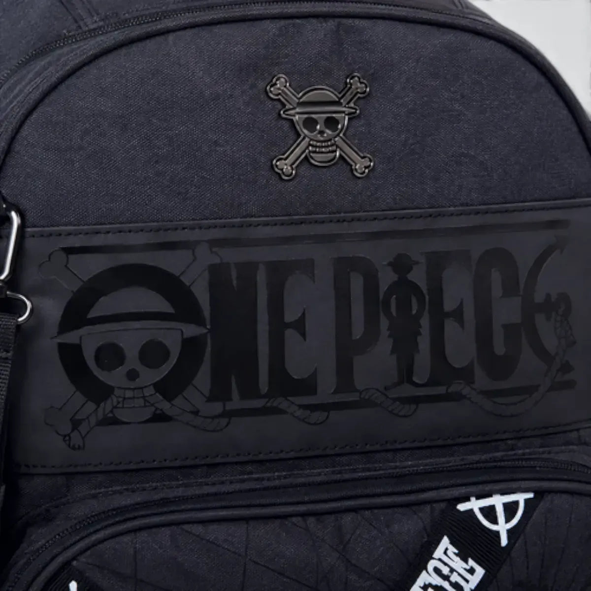 Kit Mochila de Costas Clio One Piece 18 Oficial com Estojo