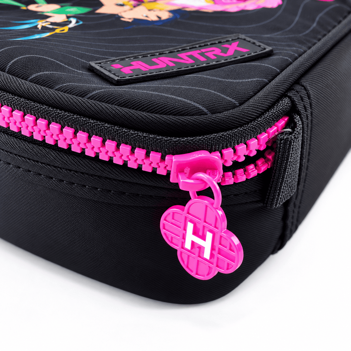 Kit Mochila de Costas Clio Guerreiras do Kpop 17,5" Oficial com Estojo