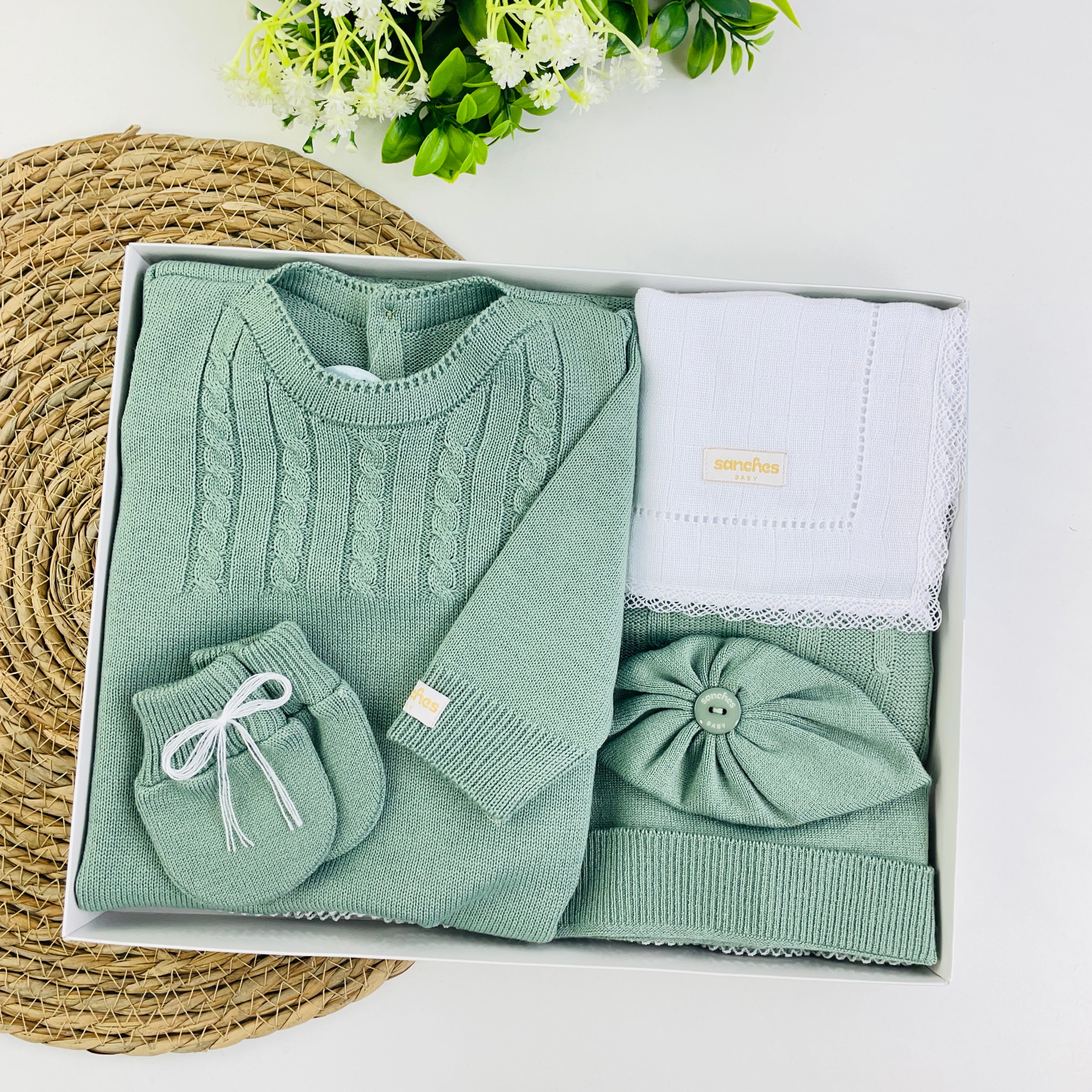 Saida De Maternidade Macacão Sanches Baby Trança Em Tricot 5 Peças