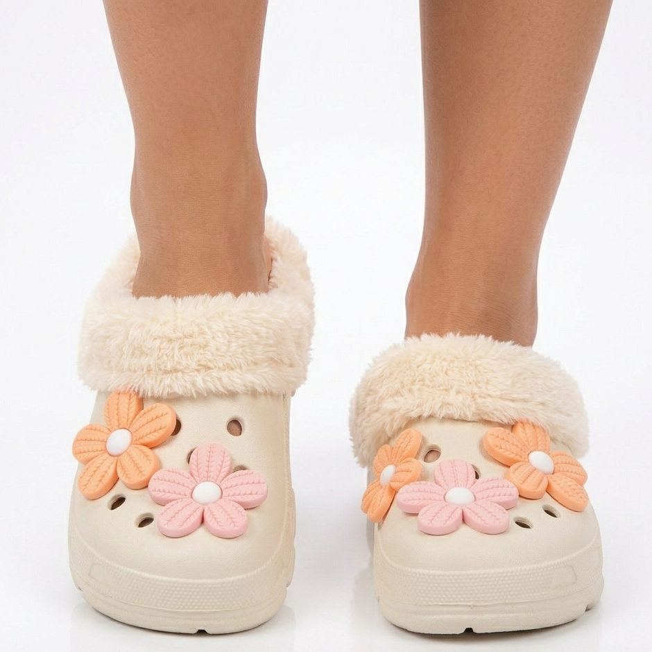 Babuche Infantil Feminina LueLua Cross Flores Peluciada