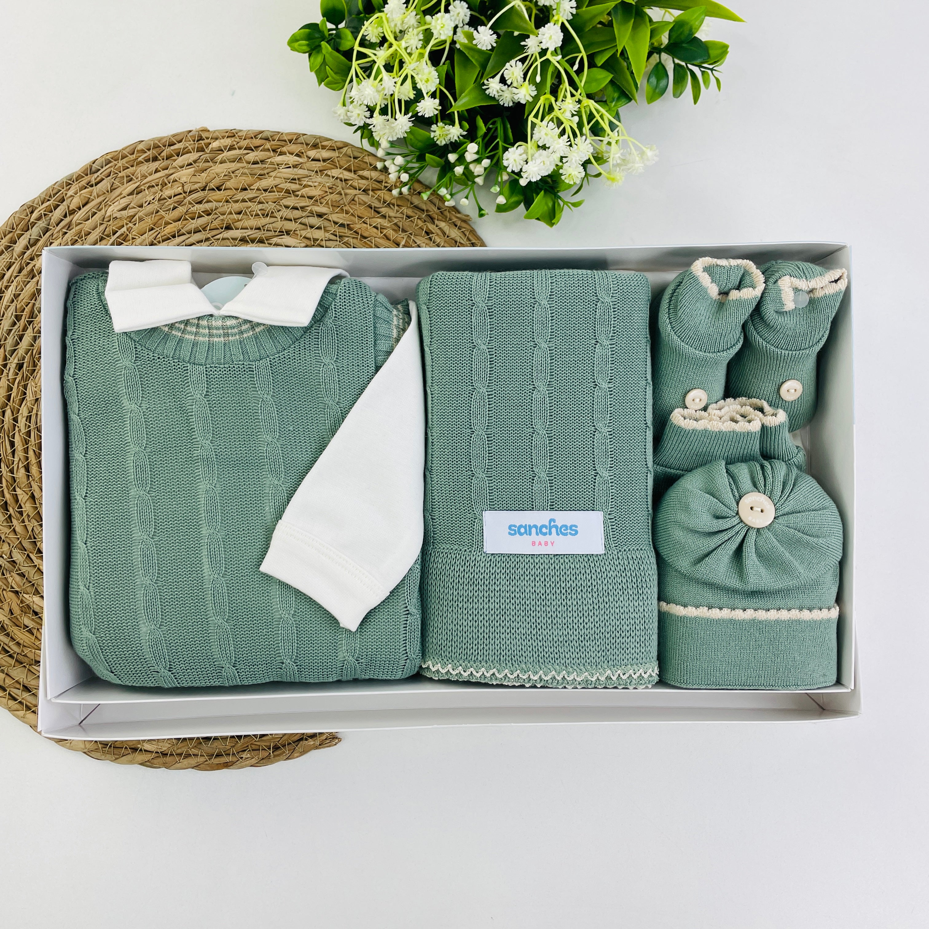 Saida De Maternidade Sanches Baby Trama Em Tricot 7 Peças