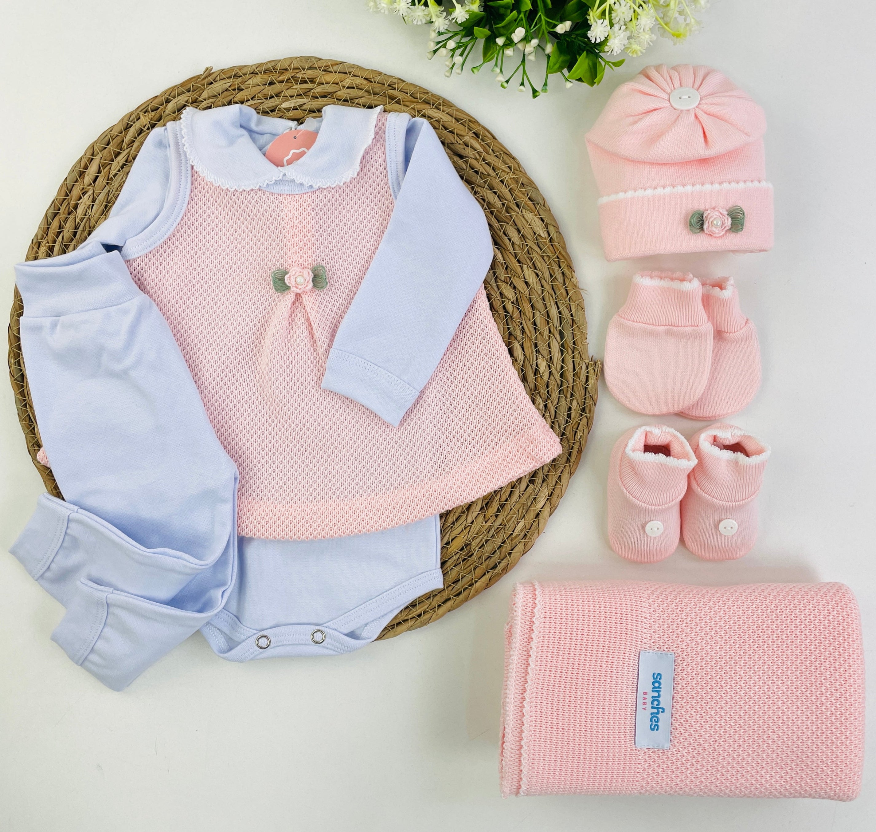 Saida De Maternidade Sanches Baby Florzinha Em Tricot 7 Peças