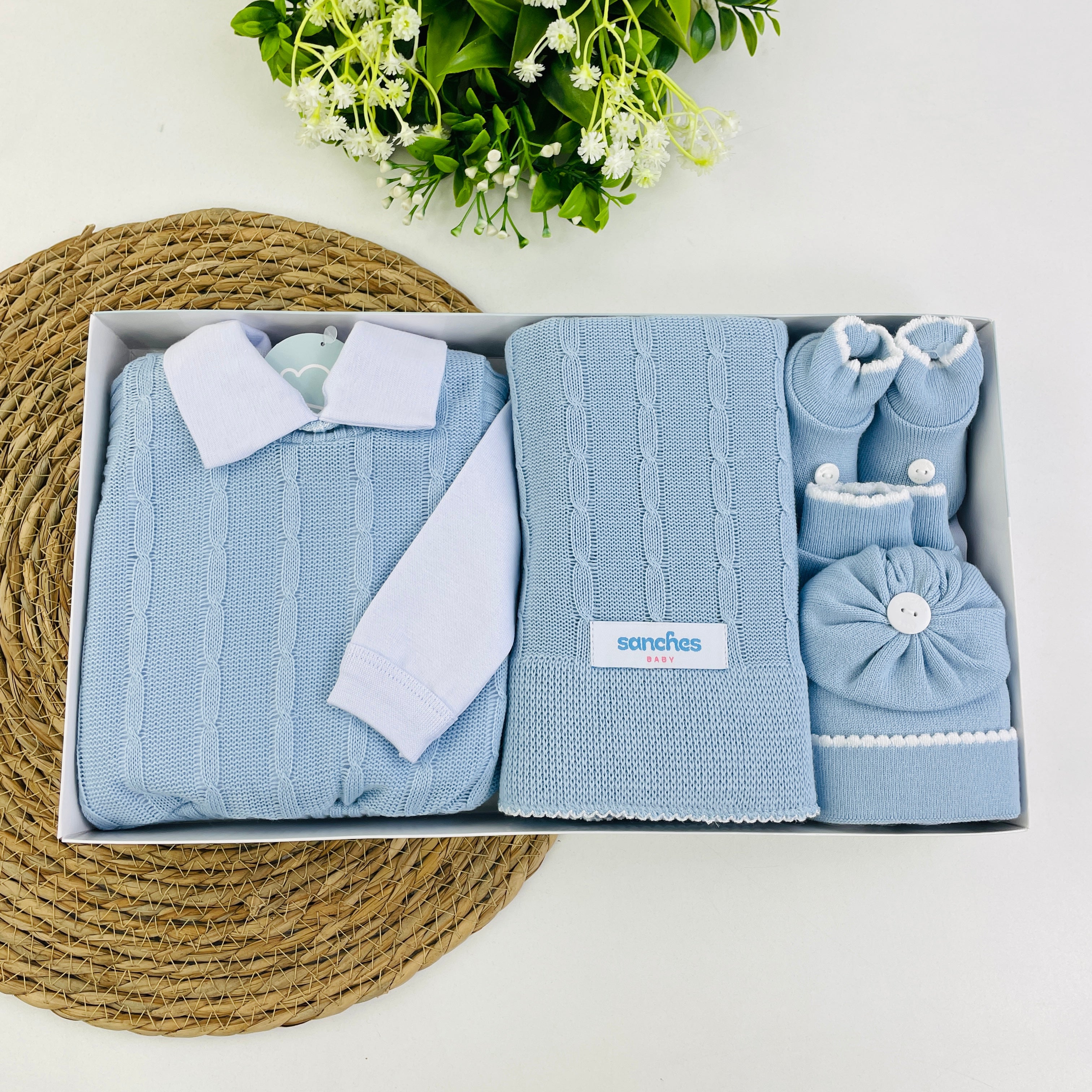 Saida De Maternidade Sanches Baby Trama Em Tricot 7 Peças
