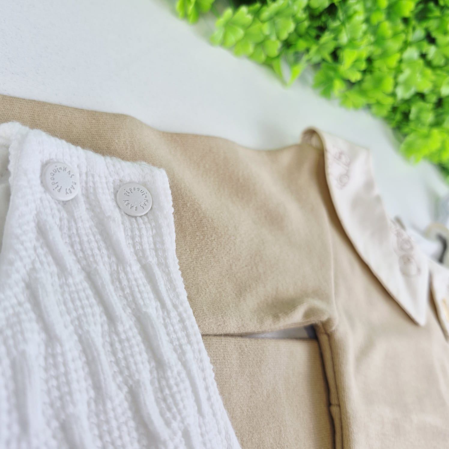 Saída de Maternidade Pipoquinhas Baby Tricot Everest Urso no Balanço 4 Peças - Conforto e Encanto Lúdico para o Príncipe