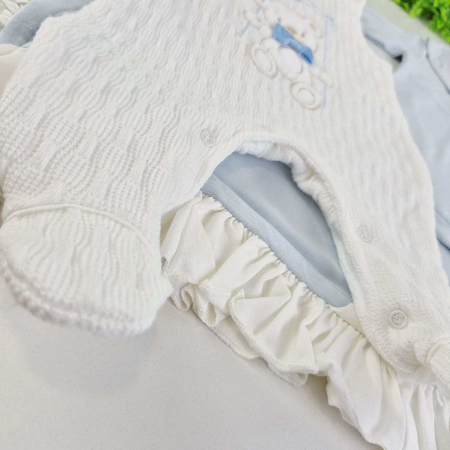 Saída de Maternidade Pipoquinhas Baby Tricot Everest Urso no Balanço 4 Peças - Conforto e Encanto Lúdico para o Príncipe