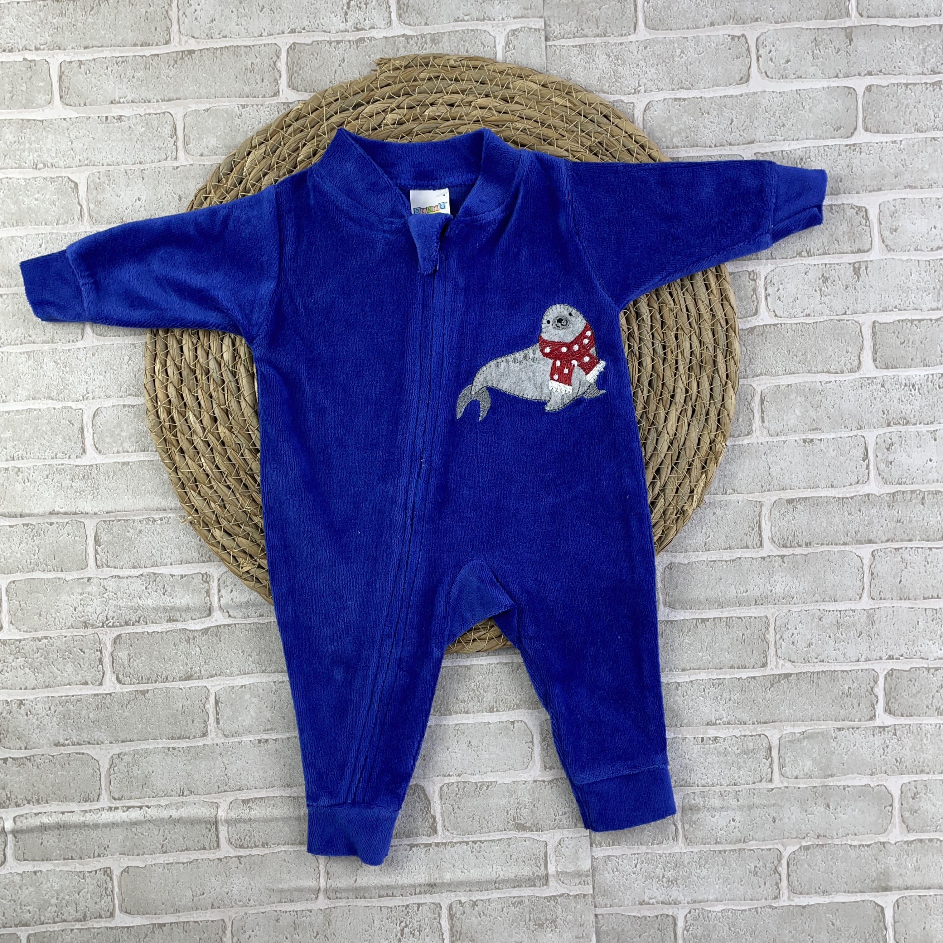 Macacão Bebê Plush Gente Miúda Bordado com Zíper Confortável Infantil