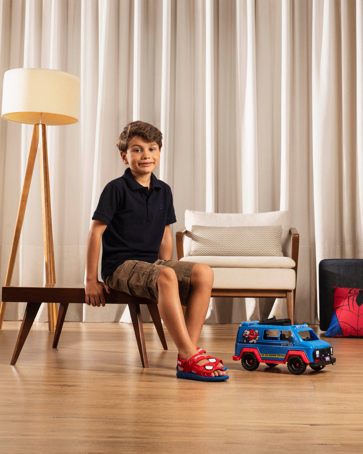 Sandália Infantil Vermelha Homem Aranha com Furgão Grendene Kids