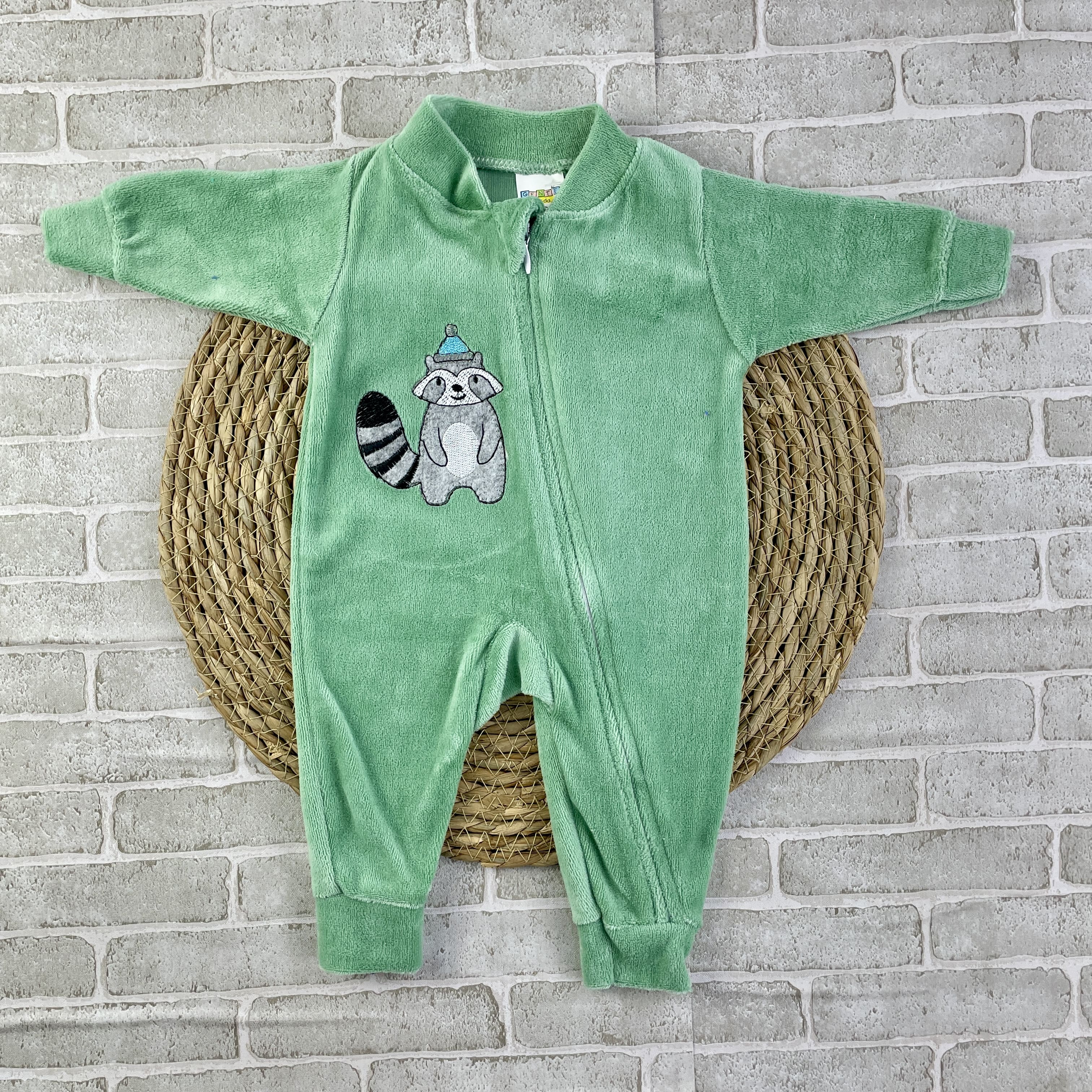 Macacão Bebê Plush Gente Miúda Bordado com Zíper Confortável Infantil