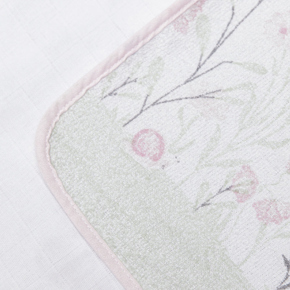 Kit de Enxoval 4 pçs Flores no Jardim - Cama e Banho Básico