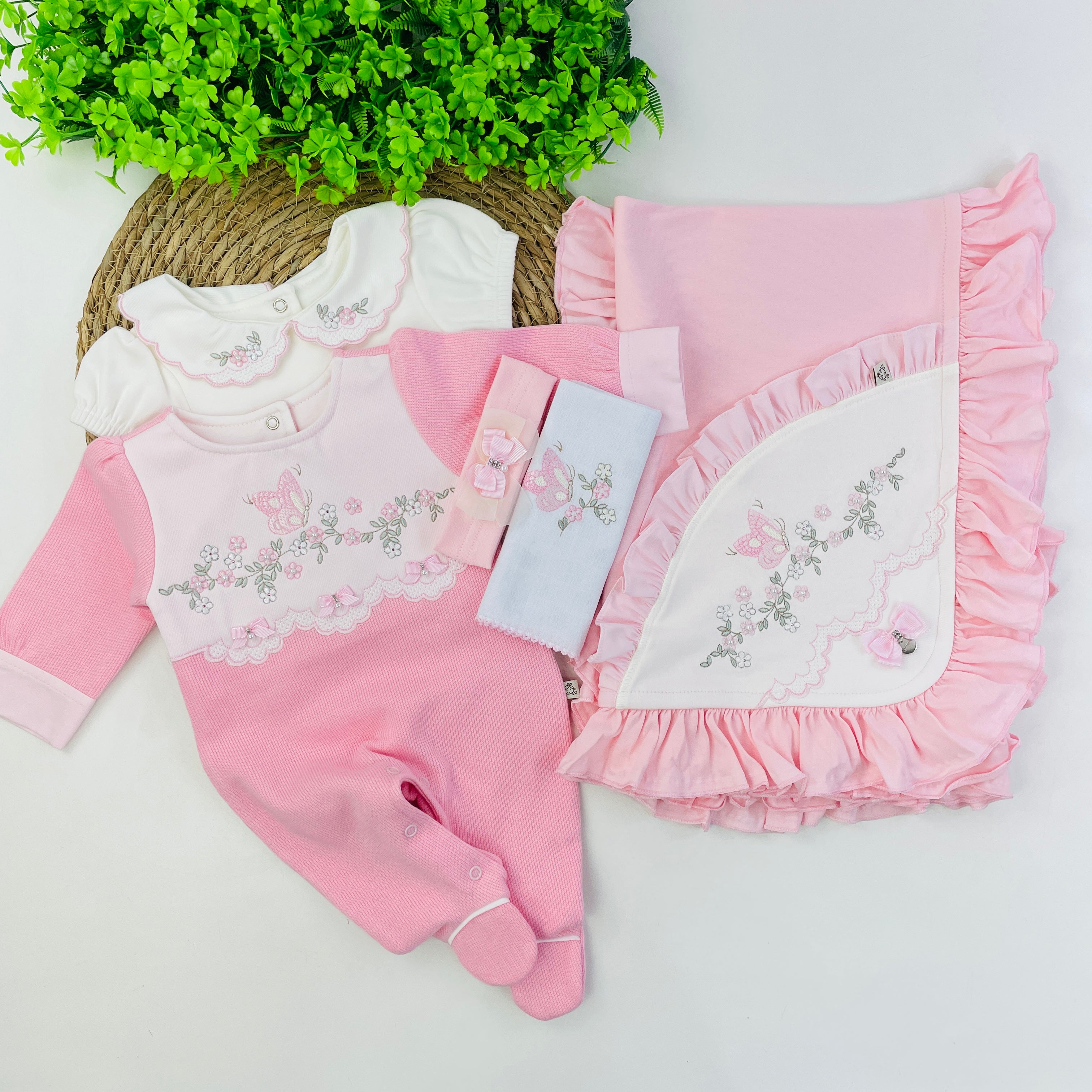 Saída De Maternidade Pipoquinhas Baby Menina Tricotil Borboletas 5 Peças