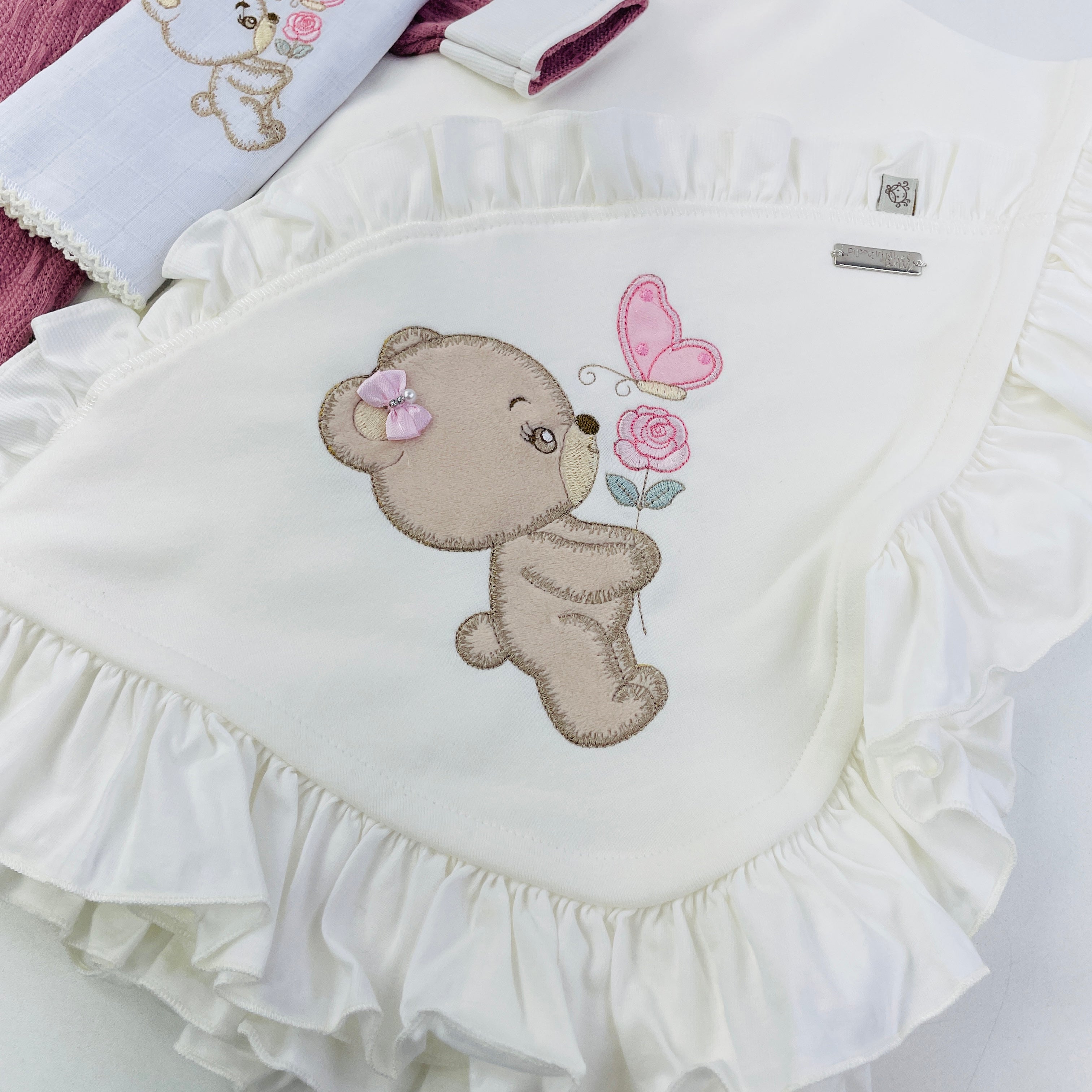 Saída De Maternidade Menina Pipoquinhas Baby Tricot Ursa Perfume De Flor 4 Peças