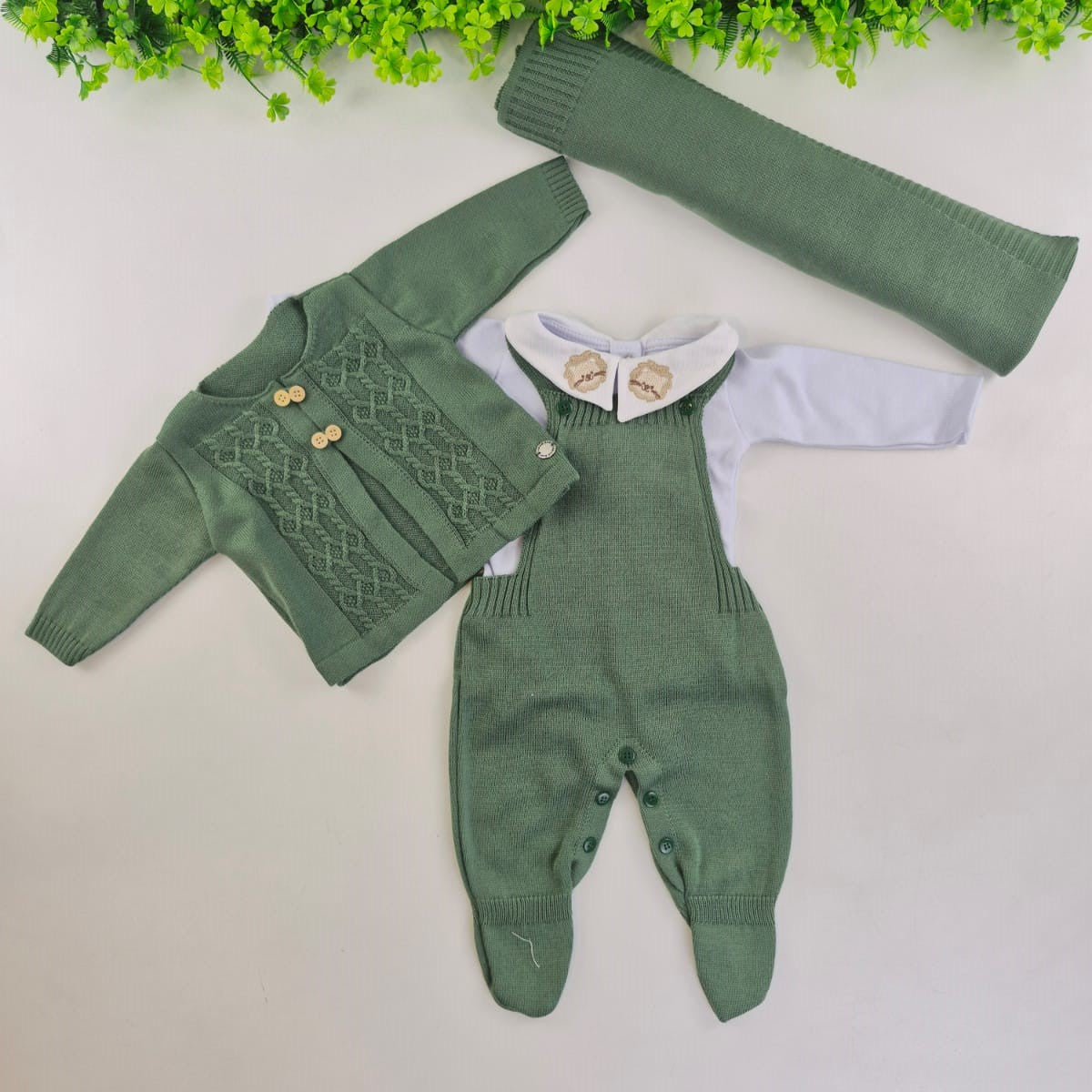 Saída de Maternidade Tamine Baby Daniel 4 Pçs - Charme e Elegância Clássica em Tricot