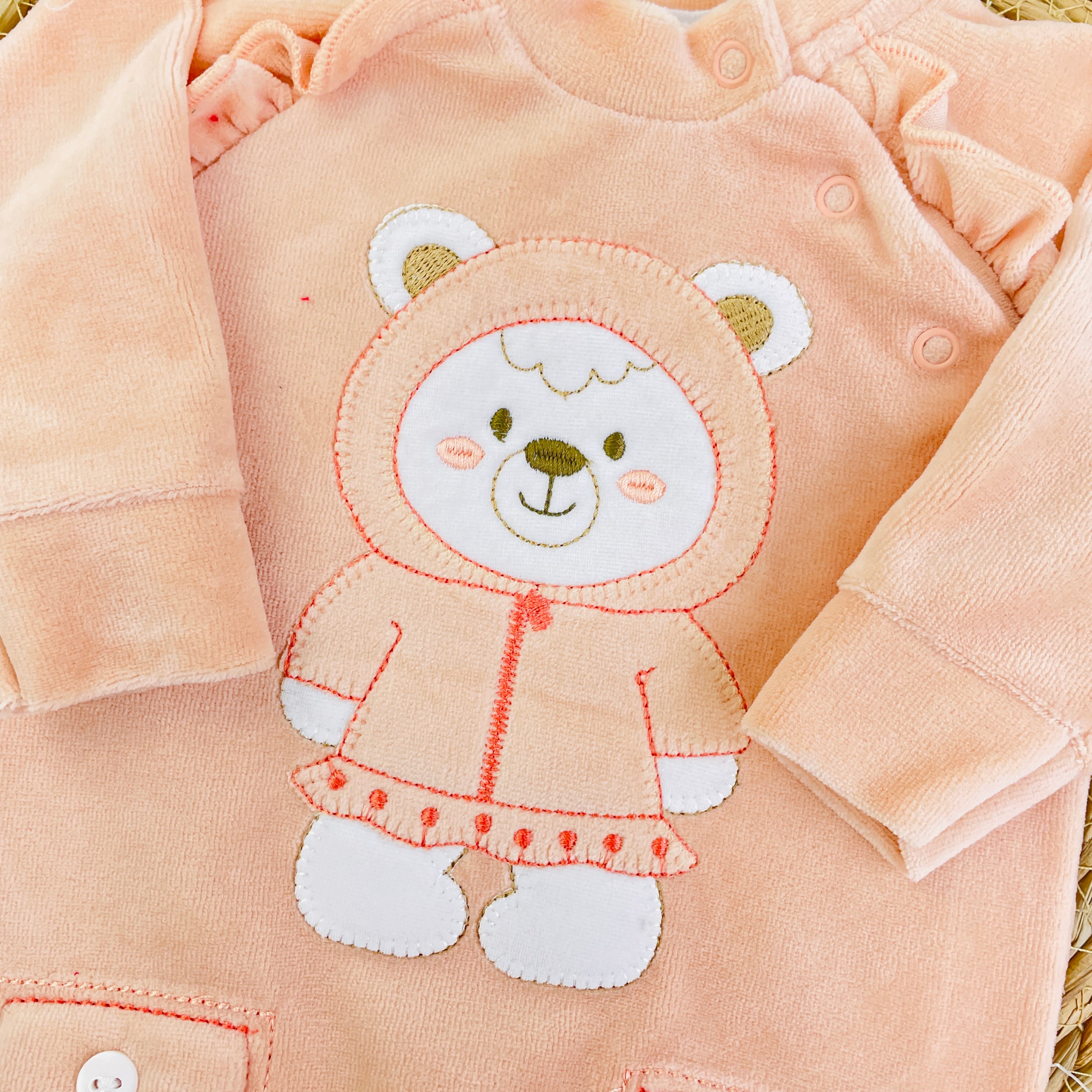 Macacão Longo Curioso Ursa Feliz Plush Raglan