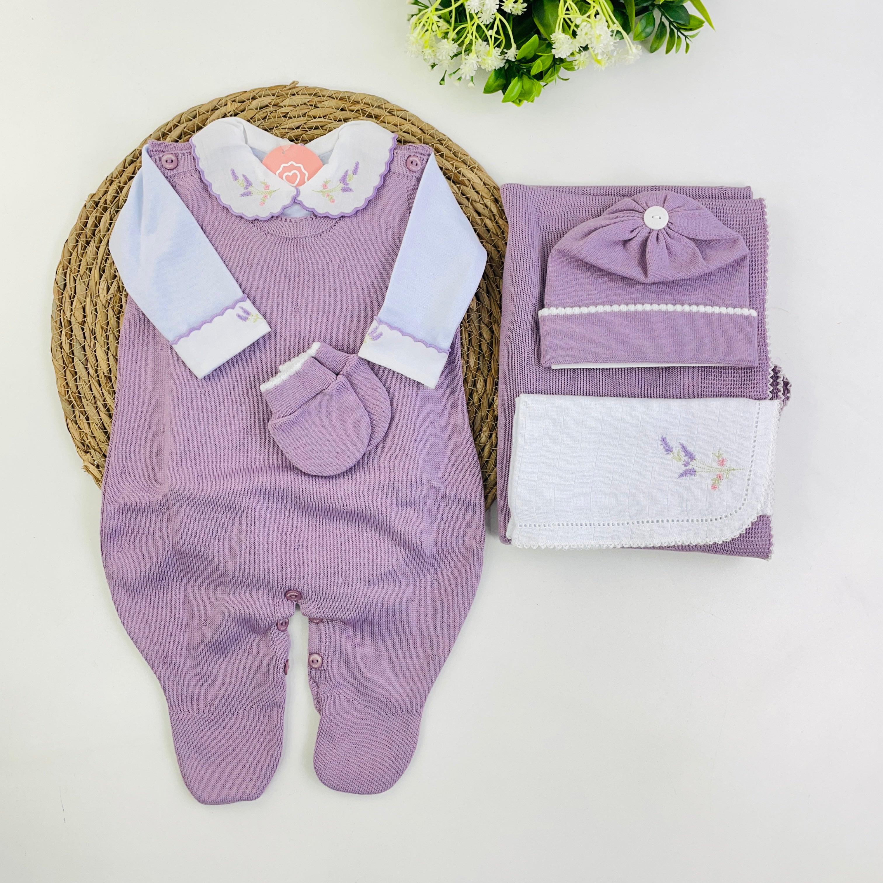 Saida De Maternidade Sanches Baby Bordada Em Tricot 6 Peças