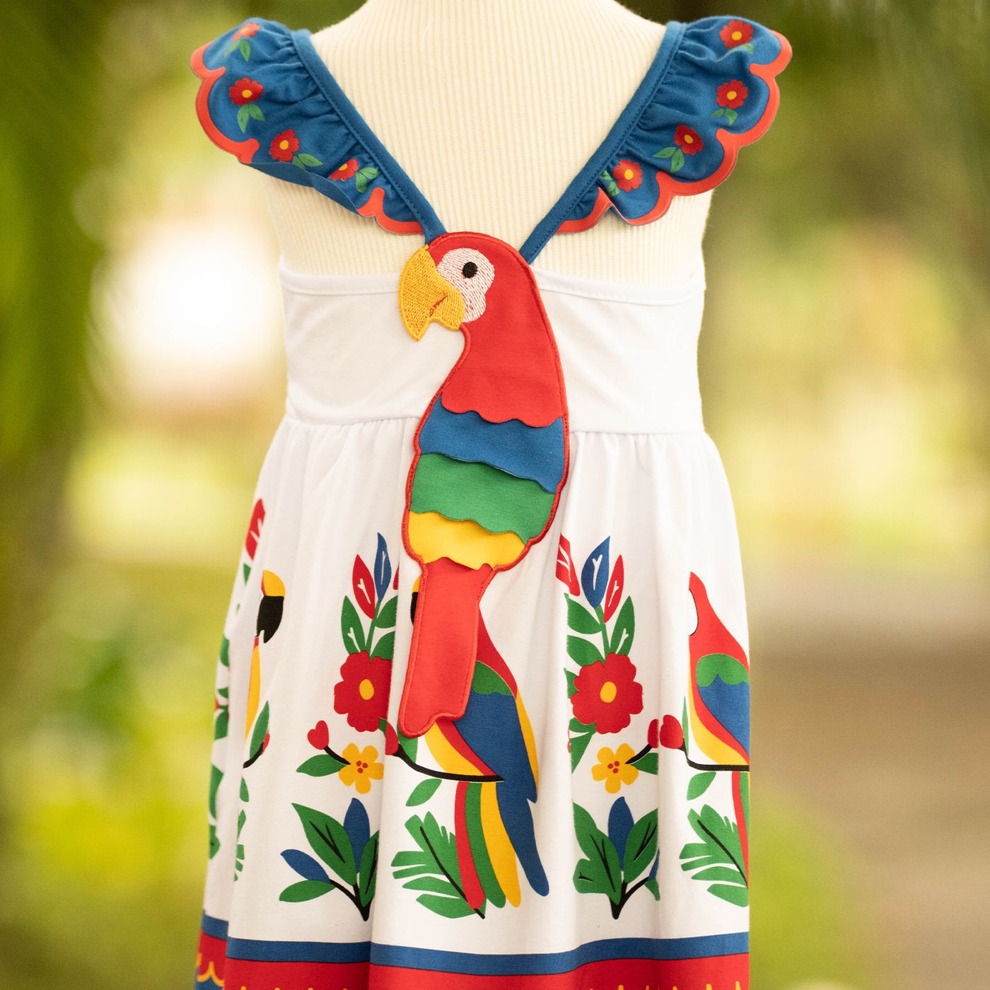 Vestido Infantil Feminino Nanai Araras Bordado com Barrado Ondulado
