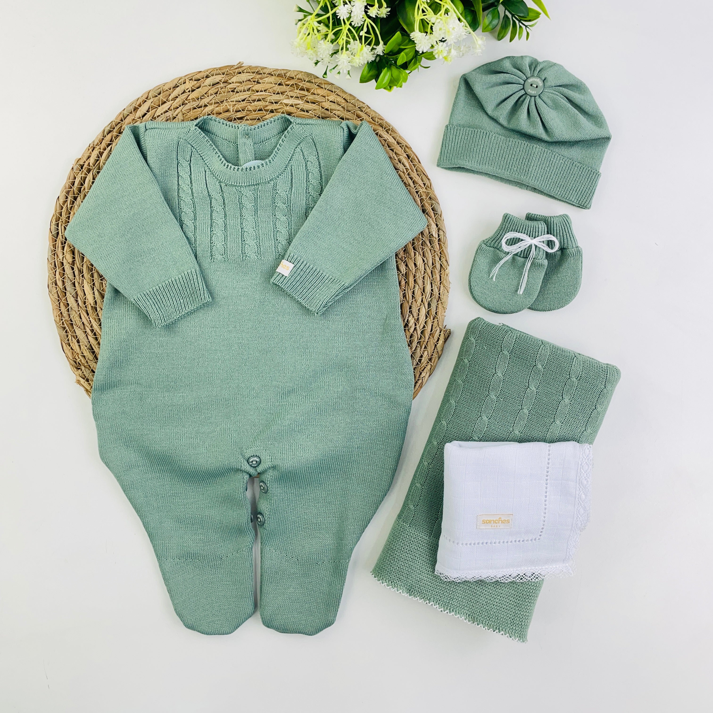 Saida De Maternidade Macacão Sanches Baby Trança Em Tricot 5 Peças