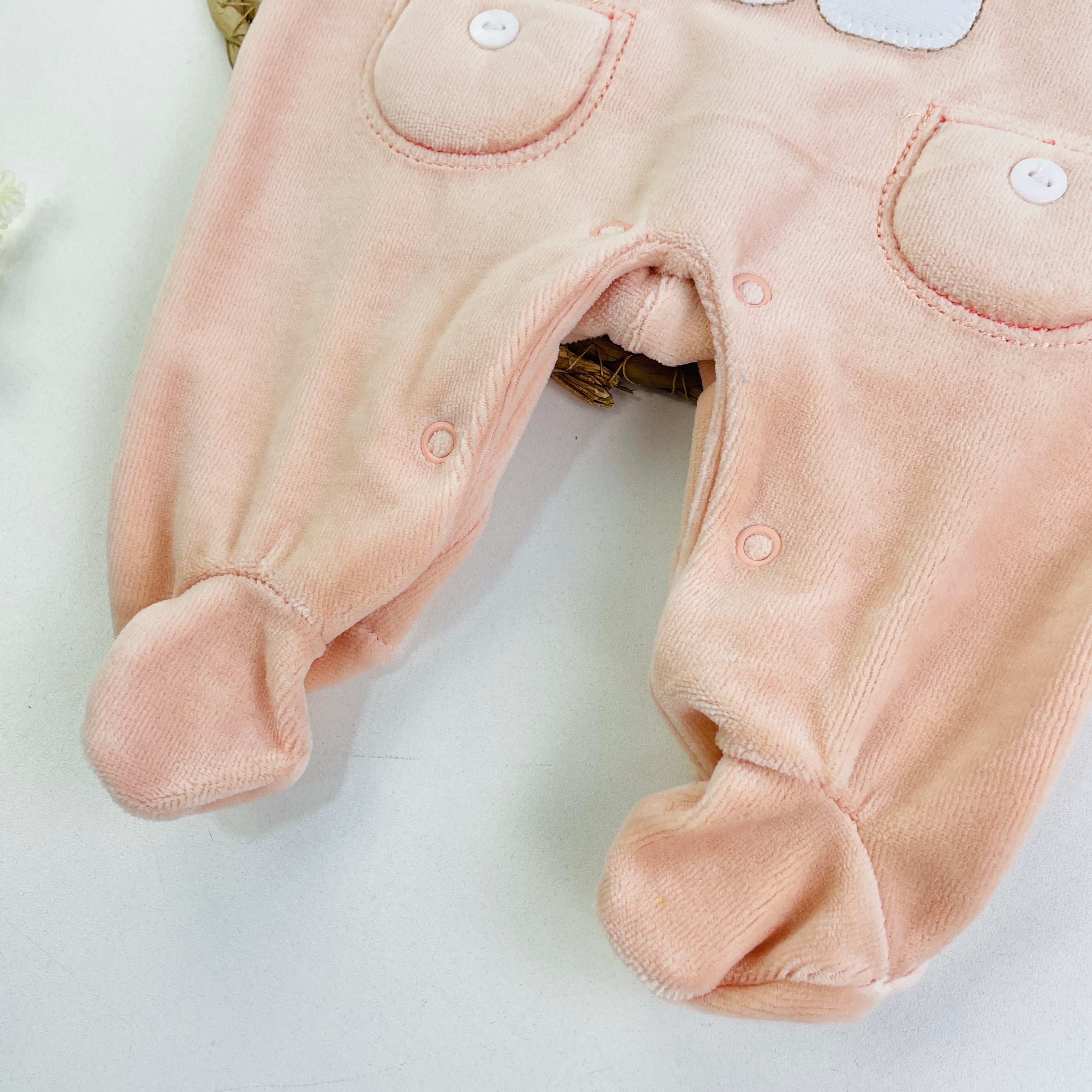Macacão Longo Curioso Ursa Feliz Plush Raglan
