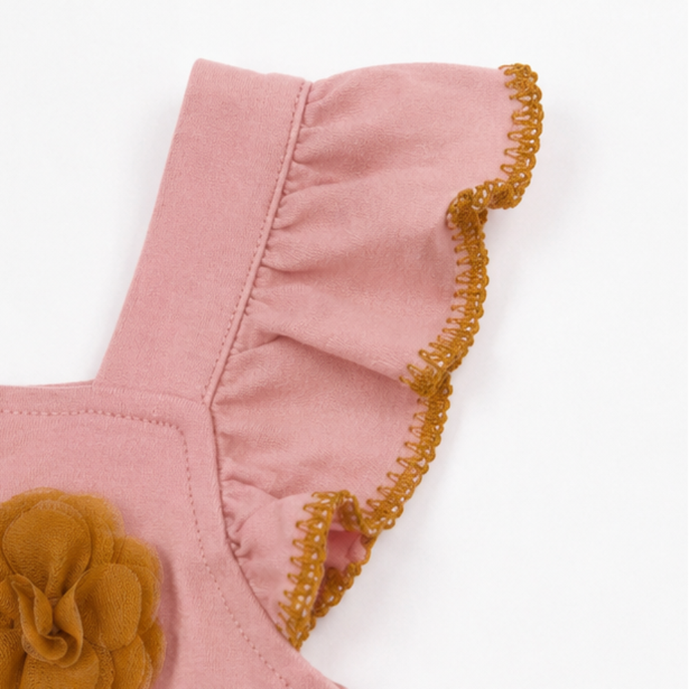 Vestido Infantil Feminino Kyly Romântico com Aplicação de Flor e Barrado Ondulado
