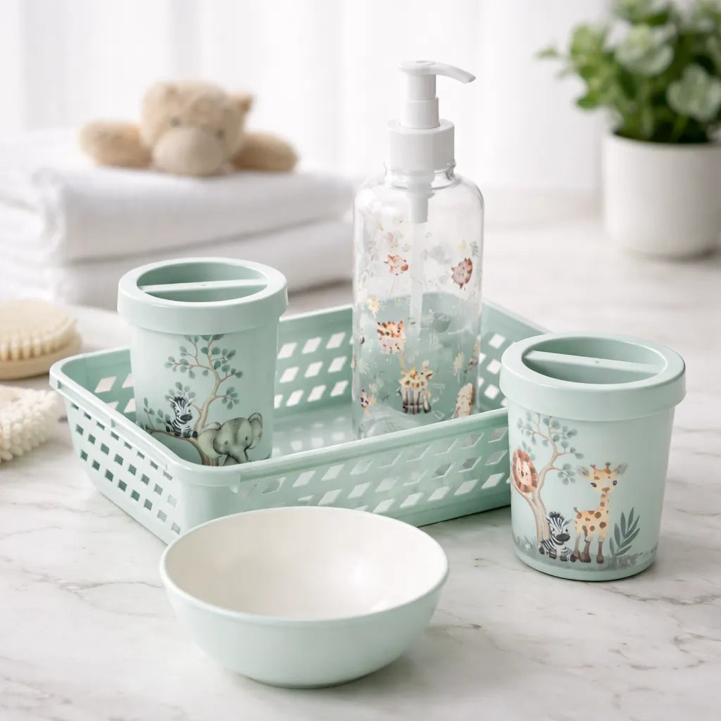 Kit Higiene Bebê Plasútil Safari 5 Peças Livre de BPA com Cesta e Molhadeira