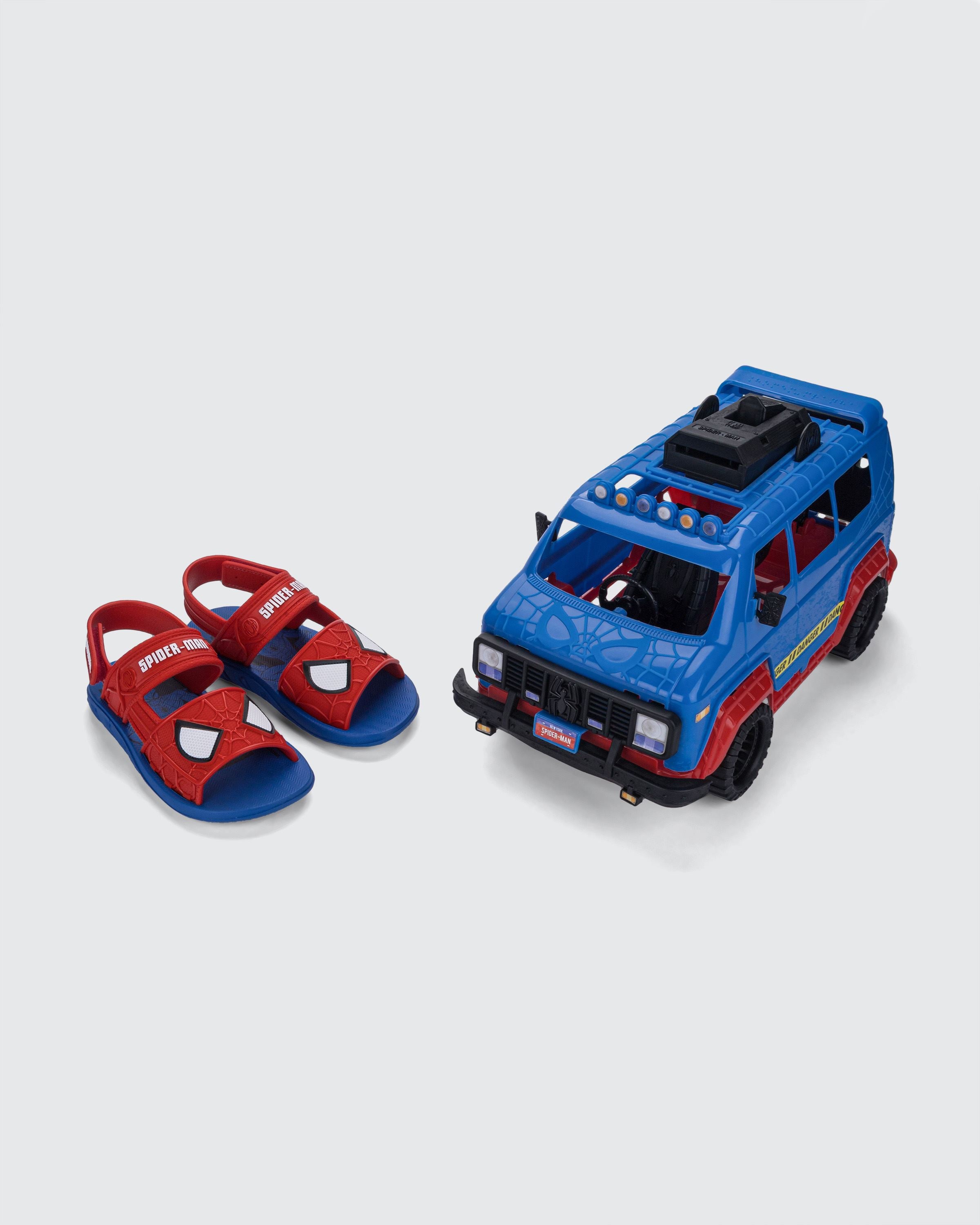 Sandália Infantil Homem Aranha Furgão com Brinde Original