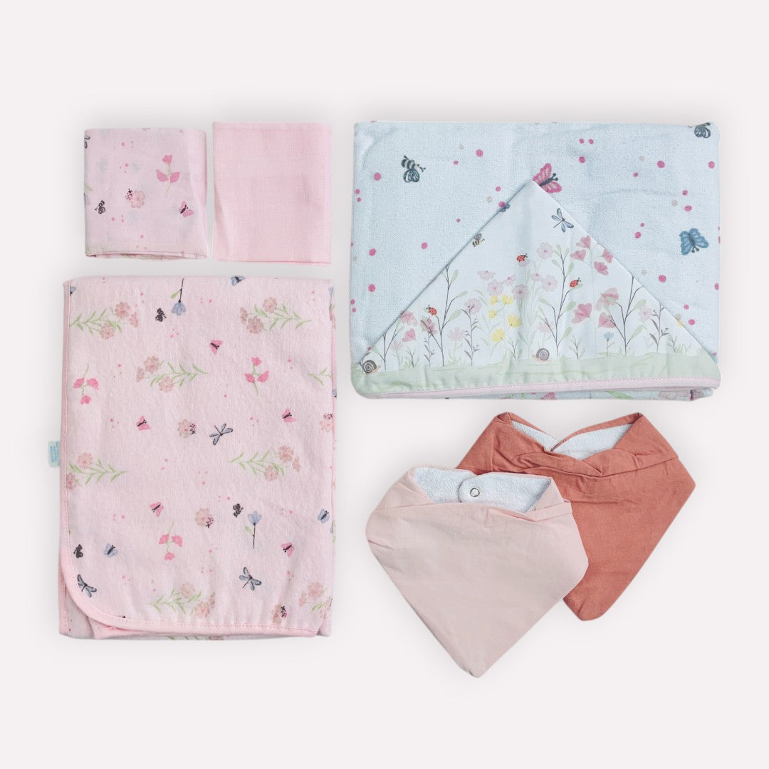 Kit de Enxoval 4 pçs Flores no Jardim - Cama e Banho Básico
