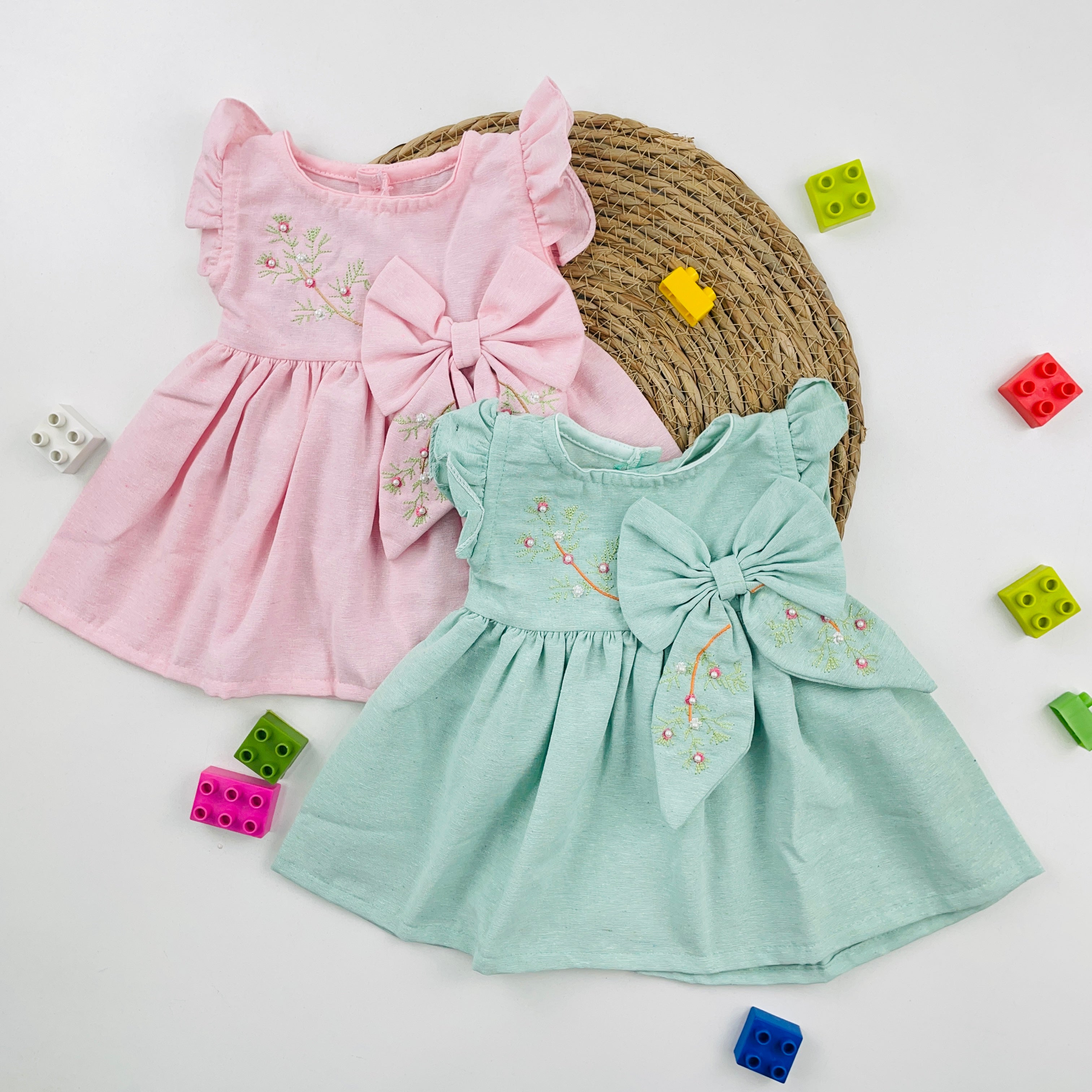 VESTIDO BROKINHA LACO BORDADO
