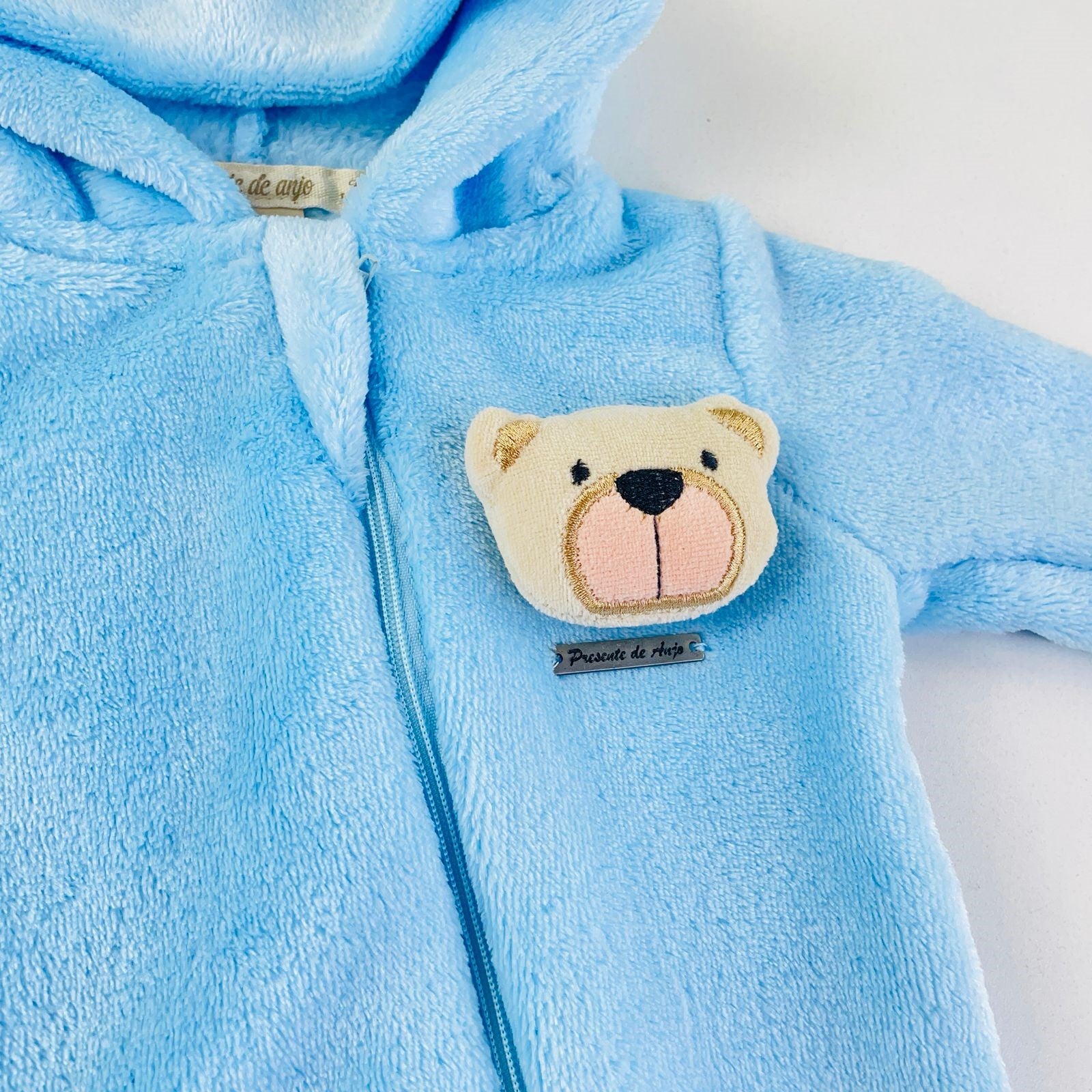 Macacão Longo Bebê Presente de Anjo Peluciado com Capuz Inverno