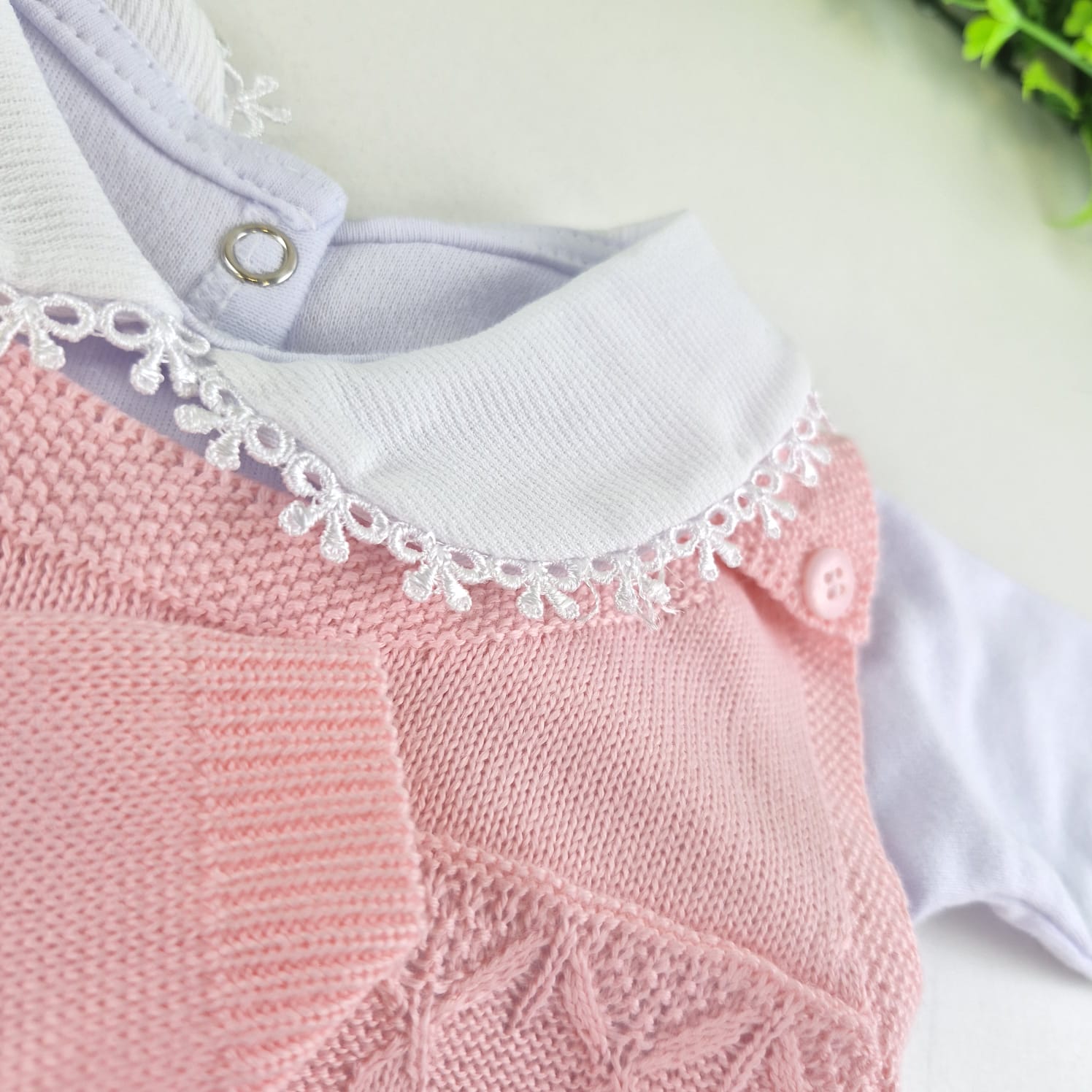 Saída de Maternidade Tamine Baby Camile 4 Pçs - Romantismo Clássico e Realeza em Tricot de Luxo