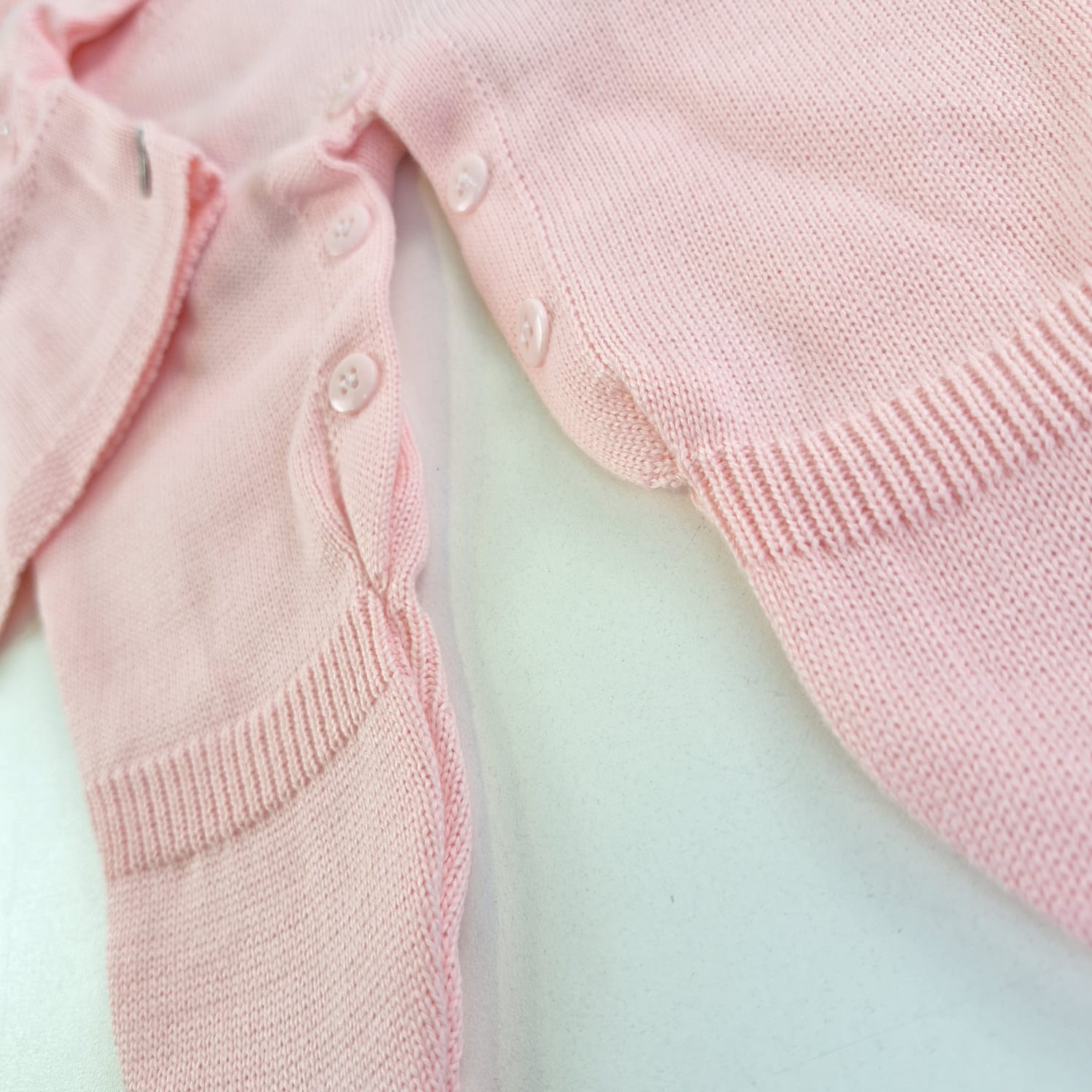 Saída de Maternidade Tamine Baby Camile 4 Pçs - Romantismo Clássico e Realeza em Tricot de Luxo