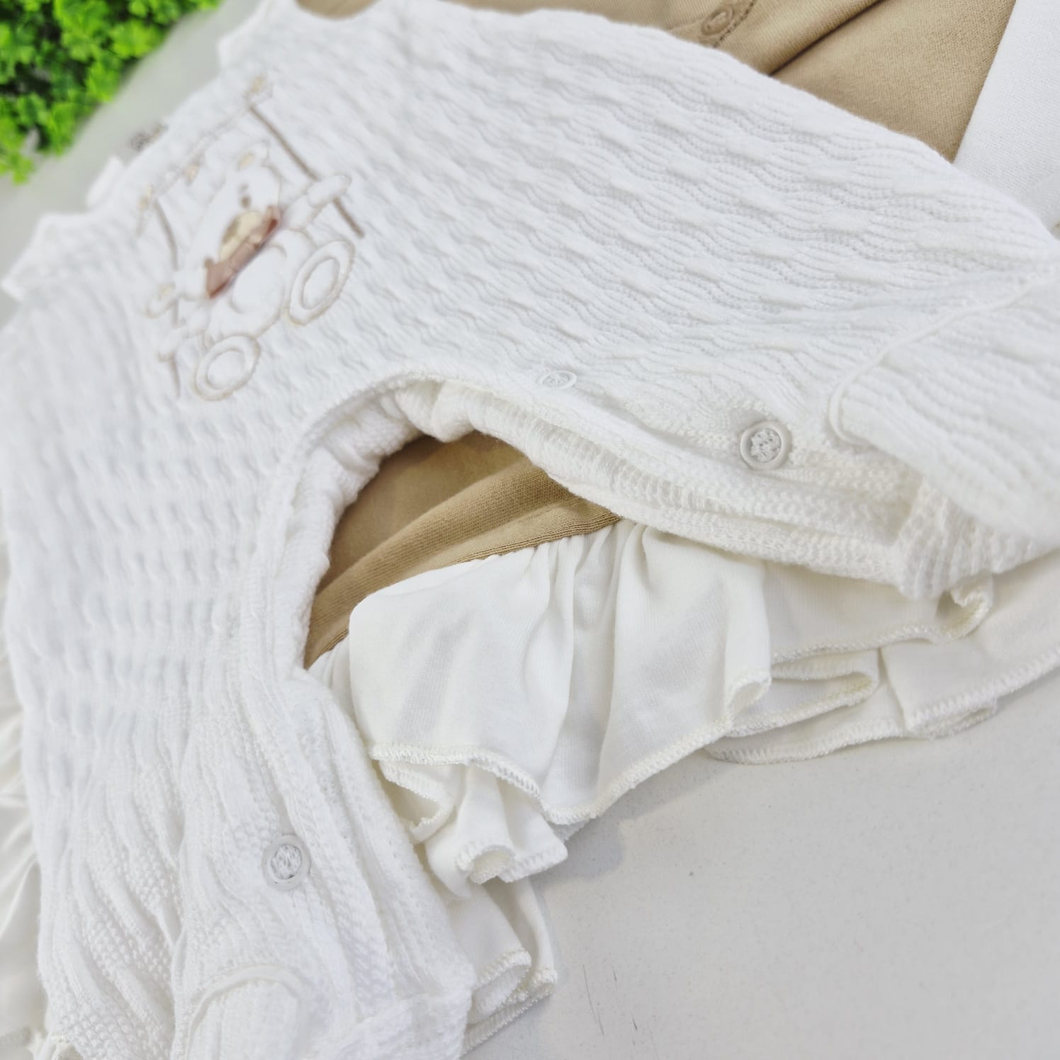 Saída de Maternidade Pipoquinhas Baby Tricot Everest Urso no Balanço 4 Peças - Conforto e Encanto Lúdico para o Príncipe