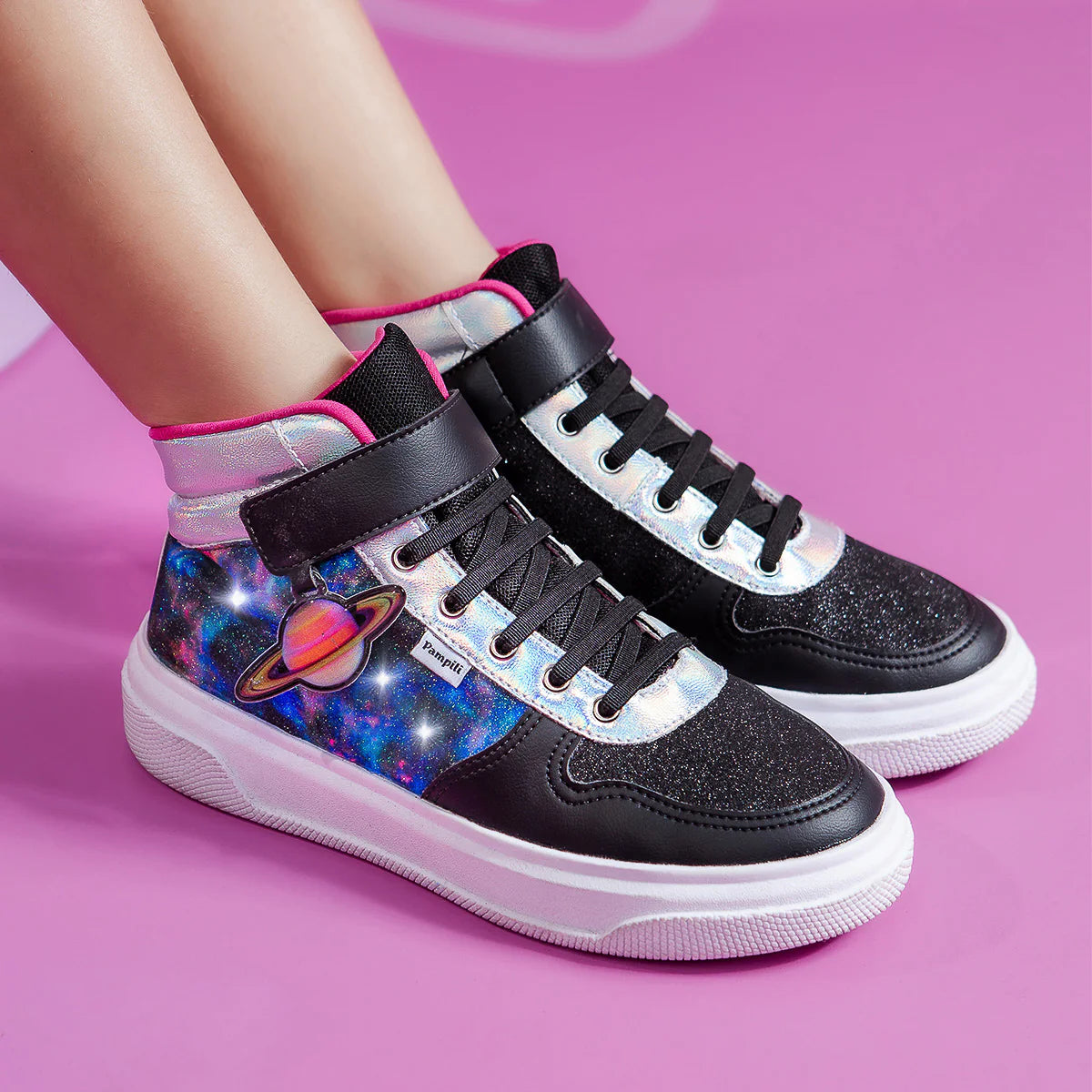 Tênis Pampili XP24 FeetCare Planeta LED
