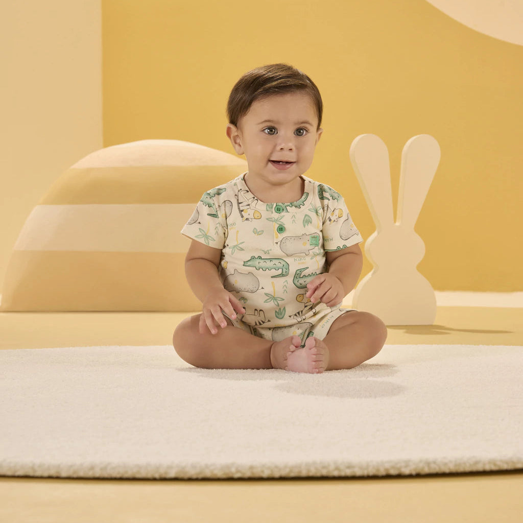 Macacão Masculino Kiko Baby Safari Manga Curta – Conforto e Estilo para o dia a dia do bebê